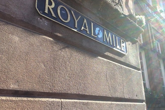 Edinburgh Private Walking Tour - Lunch at a Historic Pub