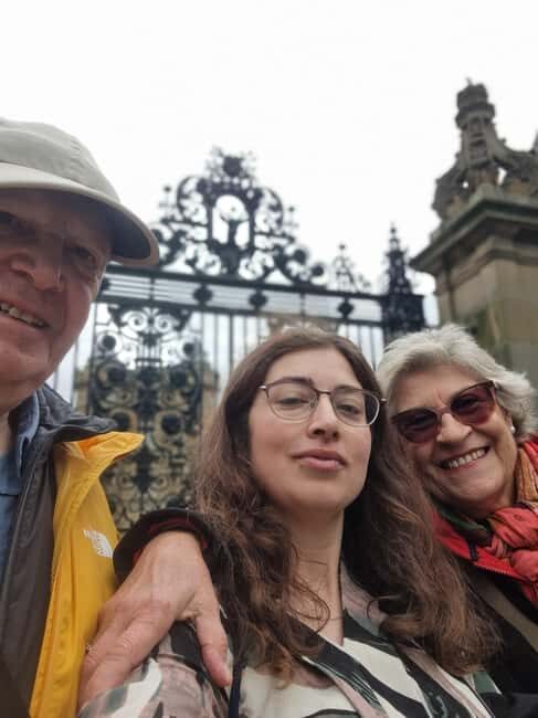Edinburgh: Private Walking Tour with a Local - Deep Dive into the Itinerary