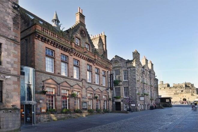 Edinburgh: Scotch Whisky Tasting Experience With Canapés - Gratuities