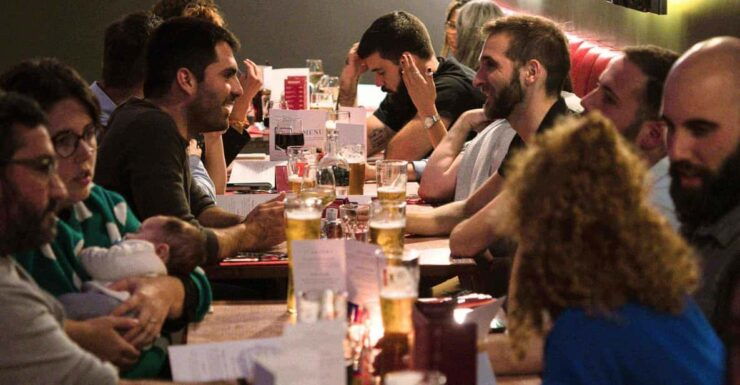 Edinburgh: Scottish Dinner and Folk Music Experience - Itinerary and Highlights