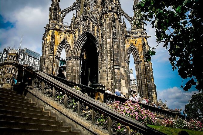 Edinburgh Self Guide - The Sum Up