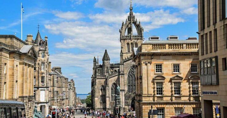 Edinburgh: Self-Guided Audio Tour - Booking Details