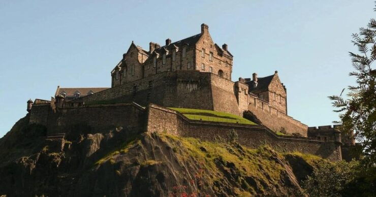 Edinburgh: Self-Guided Murder Mystery Tour by the Castle - Experience Highlights