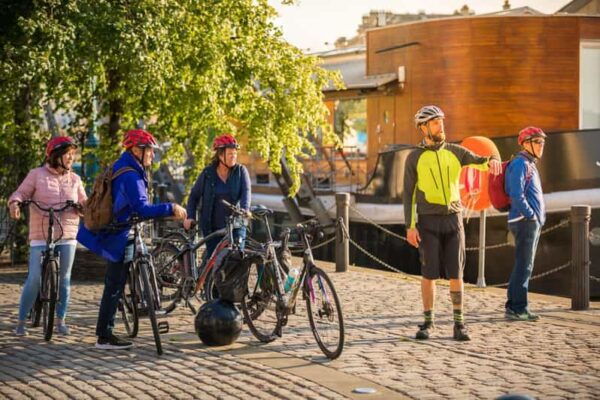 Edinburgh: Sightseeing Bike Tour - Eco-Friendly Bicycle Adventure