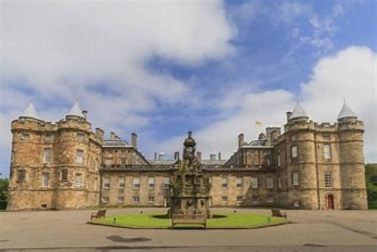 Edinburgh: The Mary Queen of Scots Guided Walking Tour - Tour Overview
