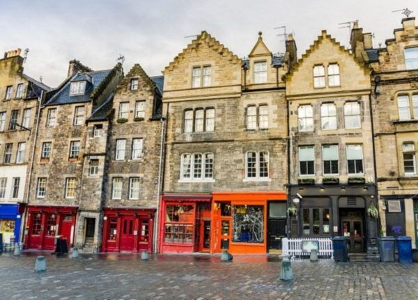 Edinburgh: the Royal City Tour From London - The Sum Up
