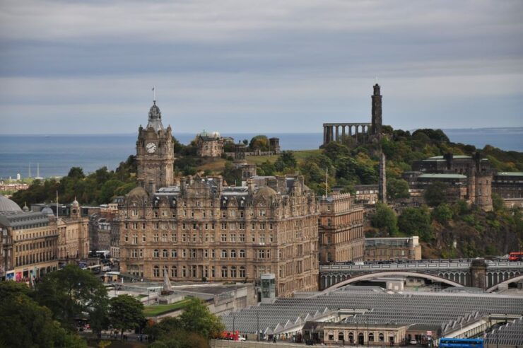 Edinburgh Welcome Tour: Private Tour With a Local - Activity Details