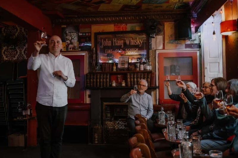 Edinburgh: Whisky Tasting and Storytelling in a Historic Pub - Exploring the Whisky Tasting and Storytelling Experience