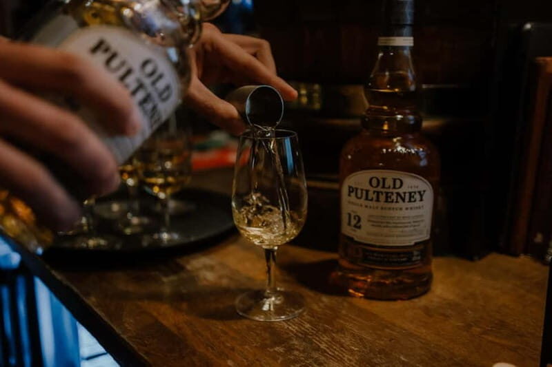 Edinburgh: Whisky Tasting and Storytelling in a Historic Pub - Price and Overall Value