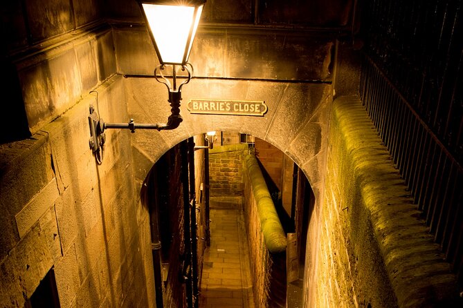 Edinburgh: Witches Old Town Walking Tour & Underground Vault - Traveler Reviews