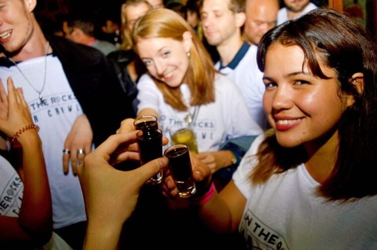 Edinburgh's Best Bar Crawl: Free Shots, Discounts, Photos - What’s Included and What’s Not