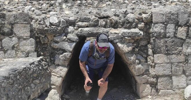 Edzná Mayan Ruins: Traveling by Colectivo - Edzná Highlights