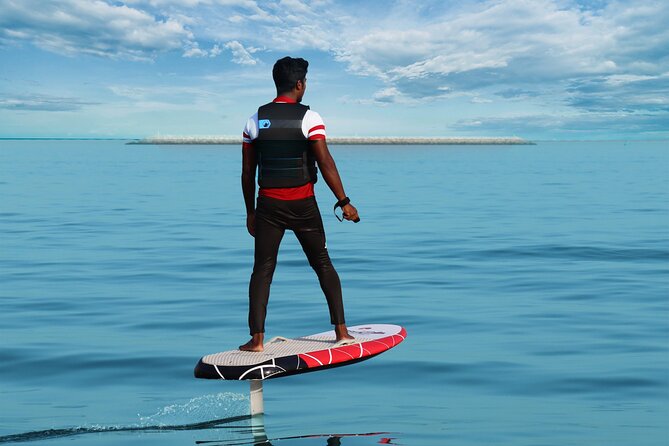 EFoil and Hydrofoil Surfboard Activity in Dubai - What to Expect During the Activity
