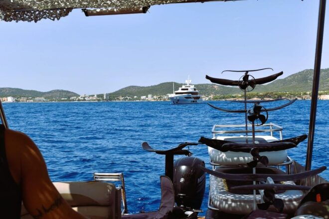 Efoil From Boat-1 Fliteboard (1 or 2 Riders Sharing) - Cancellation Policy