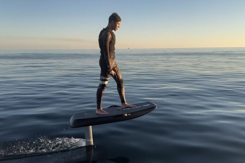 Efoil lessons in Sesimbra - Introduction: A New Way to Experience Water Sports