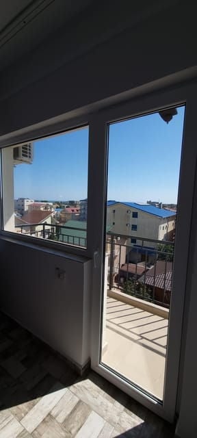 Eforie Nord: Blue Sky Hotel Accommodation with Breakfast - Location and Accessibility