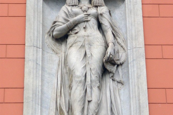 Egyptian Museum and Giza Pyramids and Khan El Khalili Market and Bazzar - Good To Know