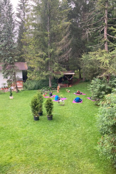 Ehrwald: Mountain Yoga Class - Instructor
