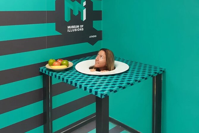 Eiffel and Museum of Illusions Private Trip With Hotel Pick-Up - Trip Highlights