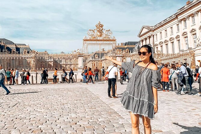 Eiffel Tower and Versailles Palace Tour With Private Transfers - Exclusive Exhibitions and Gallery Access