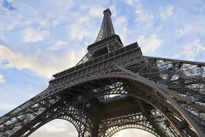 Eiffel Tower Climbing Tour With Summit Access - Tour Misleading Information and Refund/Insurance