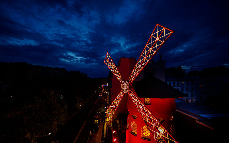 Eiffel Tower Dinner, Seine Cruise, and Moulin Rouge Show Experience - Should you book this Paris night?