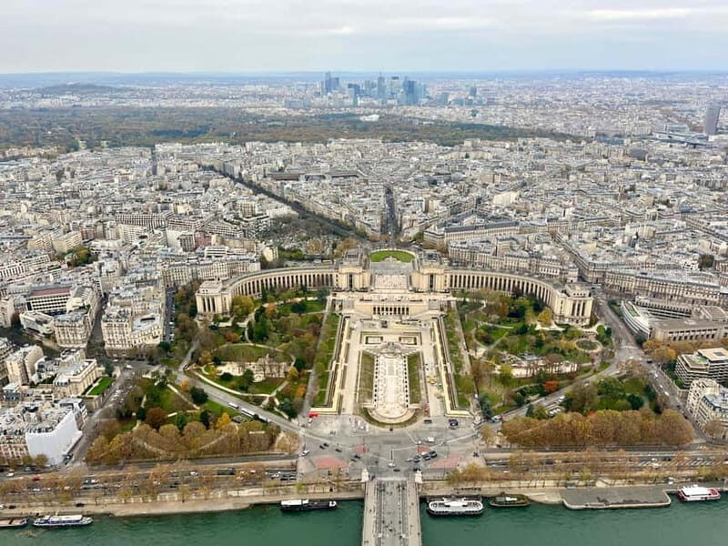 Eiffel Tower Entry: Summit or 2nd Floor with Audioguide - Who Should Book This Tour?