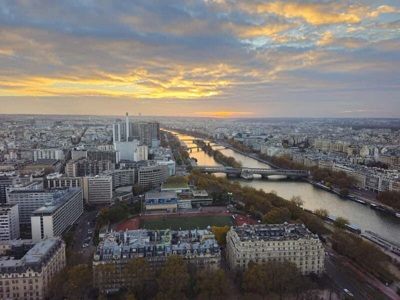 Eiffel Tower Entry: Summit or 2nd Floor with Audioguide - FAQ