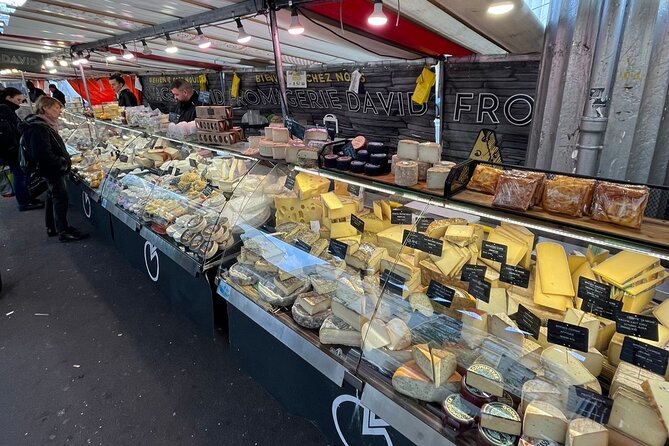 Eiffel Tower Food Tour - Food and Beverages Offered