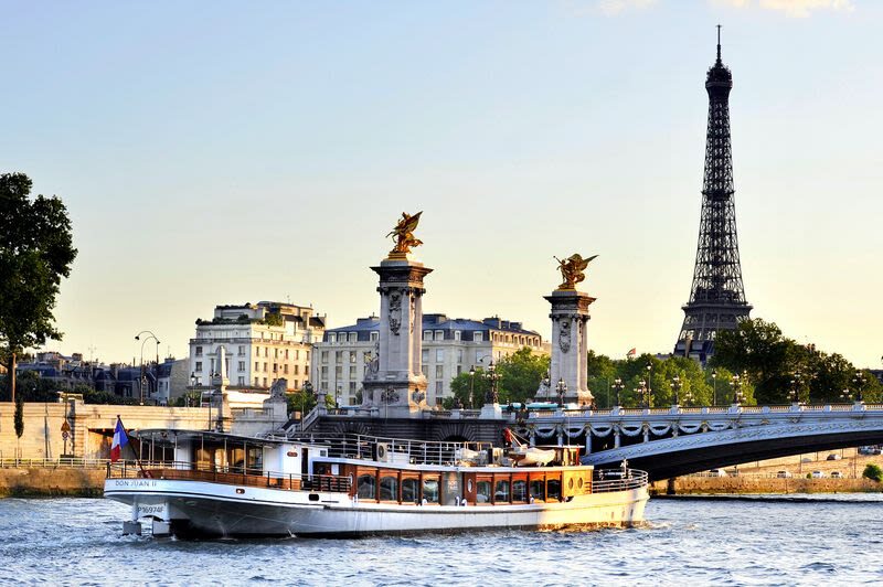 Eiffel Tower Guided Tour with Seine River Cruise - Key points to know