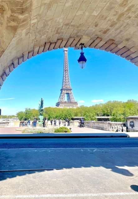 Eiffel Tower History/Curiosities Tour Plus Boat Ride on the Seine River - Tour Experience and Features