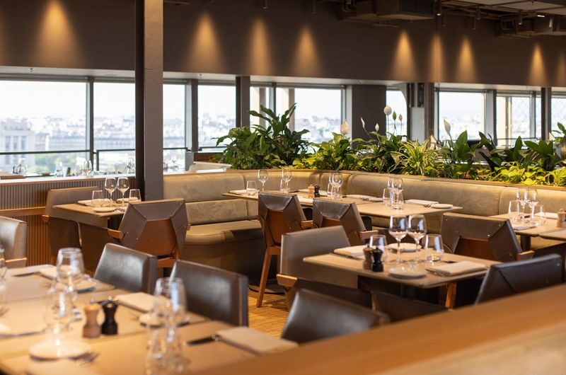 Eiffel Tower Madame Brasserie Lunch Experience with Priority Access - How much time to allow