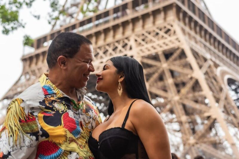 Eiffel Tower Photos: Capture Iconic Memories in Paris - Why Choose a Professional Photoshoot