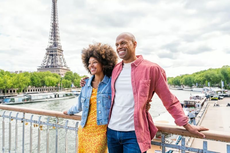 Eiffel Tower Photoshoot - Who will get the most from it