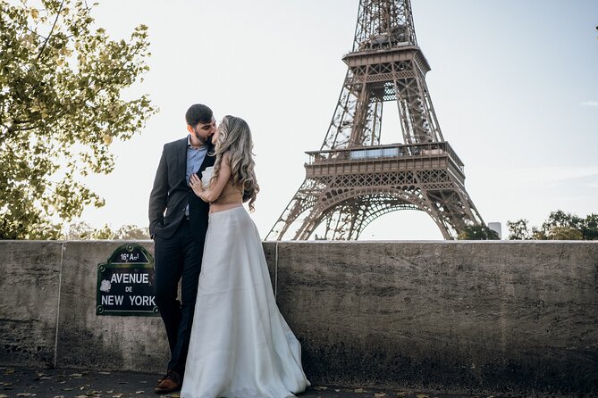 Eiffel Tower Private Photoshoot With a Professional Photographer - Booking Information