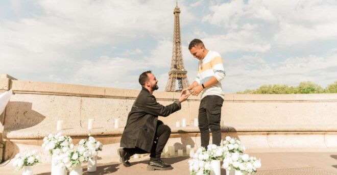 Eiffel Tower Proposal Lgbtqia / 1h Photographer - Photography Service Inclusions