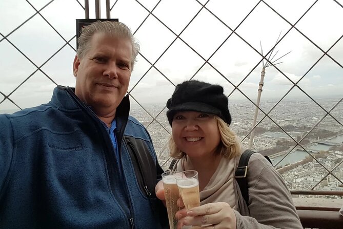 Eiffel Tower Skip the Line Audio Guide Tour With Champagne - Meeting Point Details