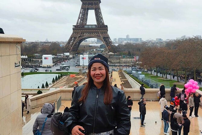 Eiffel Tower Skip the Line Audio Guide Tour With Champagne - Additional Information