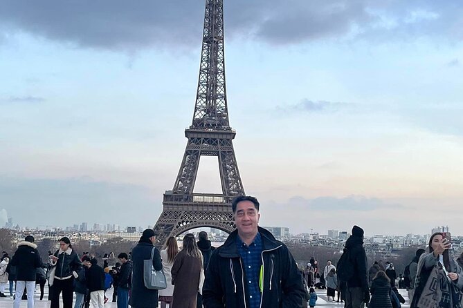 Eiffel Tower Skip the Line Audio Guide Tour With Champagne - Directions to the Eiffel Tower