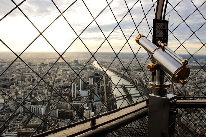Eiffel Tower Summit Entry & City of Lights Views of Iconic Paris - Tips for Capturing the City of Lights