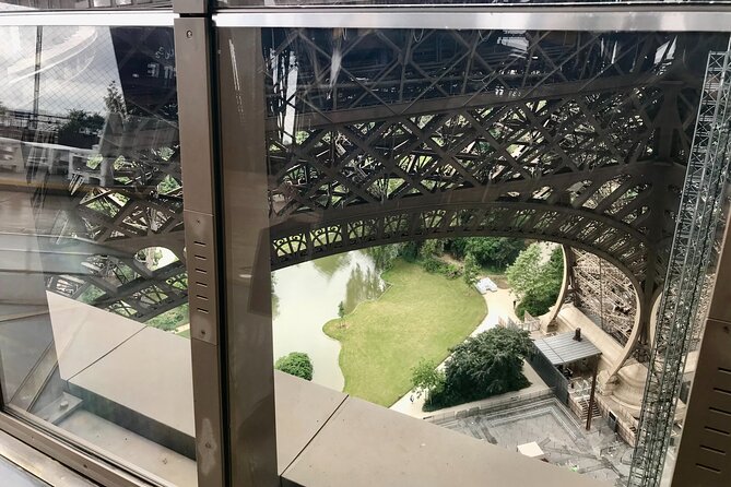 Eiffel Tower Summit Semi-Private Guided Tour - Reviews