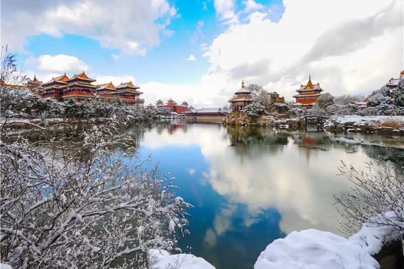 Eight Immortals Crossing The Sea Scenic Area - A seaside visit in Penglai