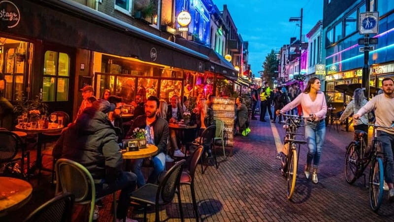 Eindhoven: Pub Crawl with Free Drinks and Entrance - What to Expect from the Eindhoven Pub Crawl