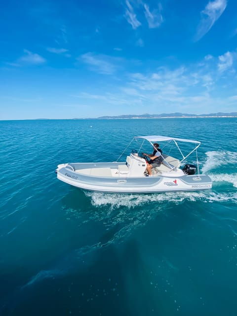 El Arenal: Private Mallorca Boat Rental (No License Needed) - Safety Measures