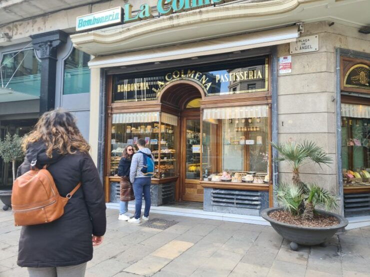 El Born Barcelona: Group Tour Tastings of Catalonia Cuisine - Booking Information