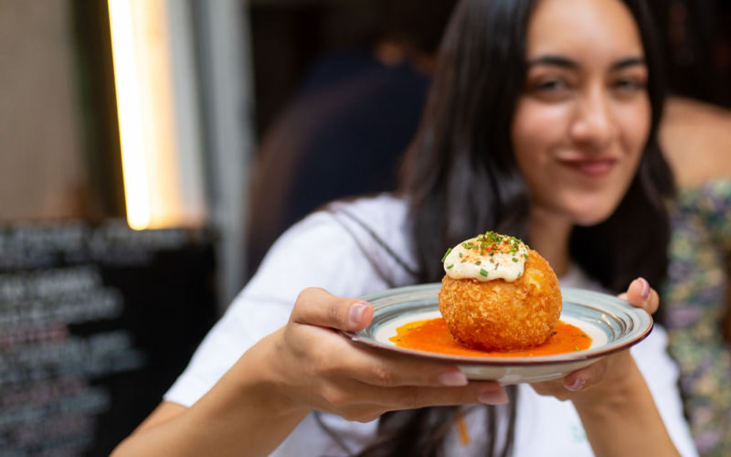 El Born & Gothic Quarter Local Food Walking Tour in Barcelona - How the walk fits into a Barcelona day