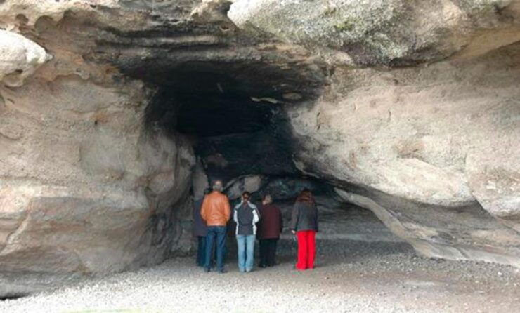 El Calafate City Tour and Walichu Caves - Experience Highlights