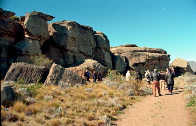 El Calafate City Tour and Walichu Caves - Tour Description