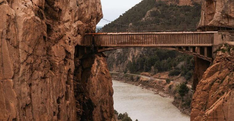 El Chorro: Hike Caminito Del Rey + E-Bike Guided Tour 2h - Highlights and Experience