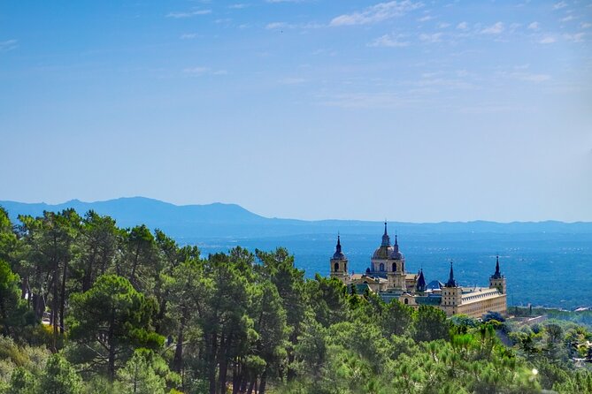 El Escorial Y Visita Matutina Al Valle & Espectáculo De Flamenco Nocturno Con Bebida - Common Questions